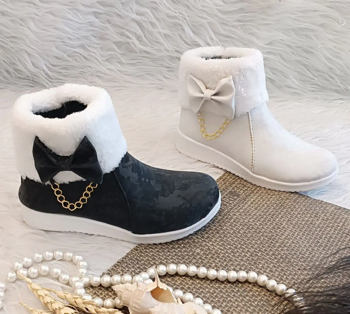 نام: بوت بچگانه خز دار
