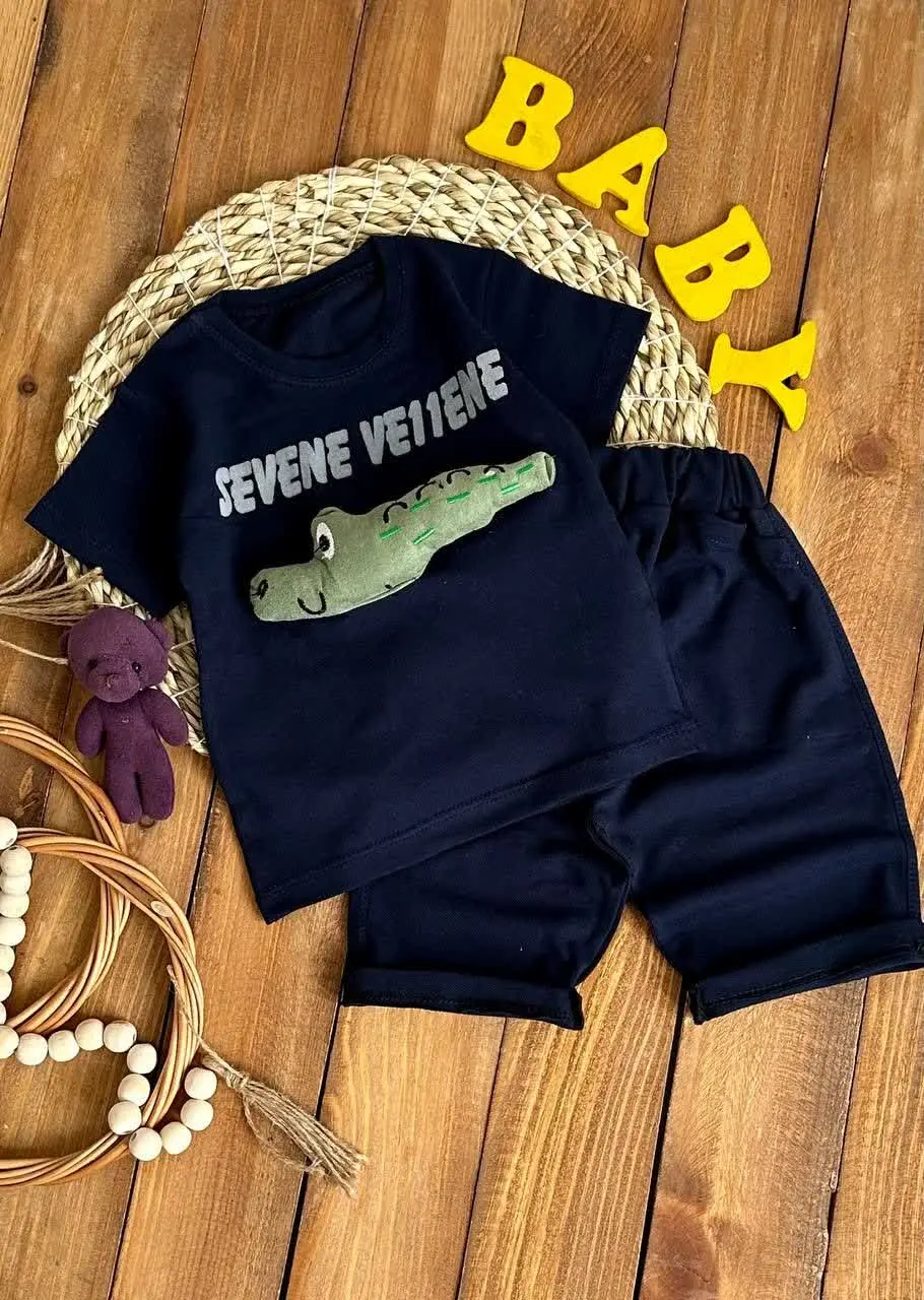 مشکی و سرمه‌ای به عنوان محرمی میشه ثبت زد🖤🖤🖤🖤
