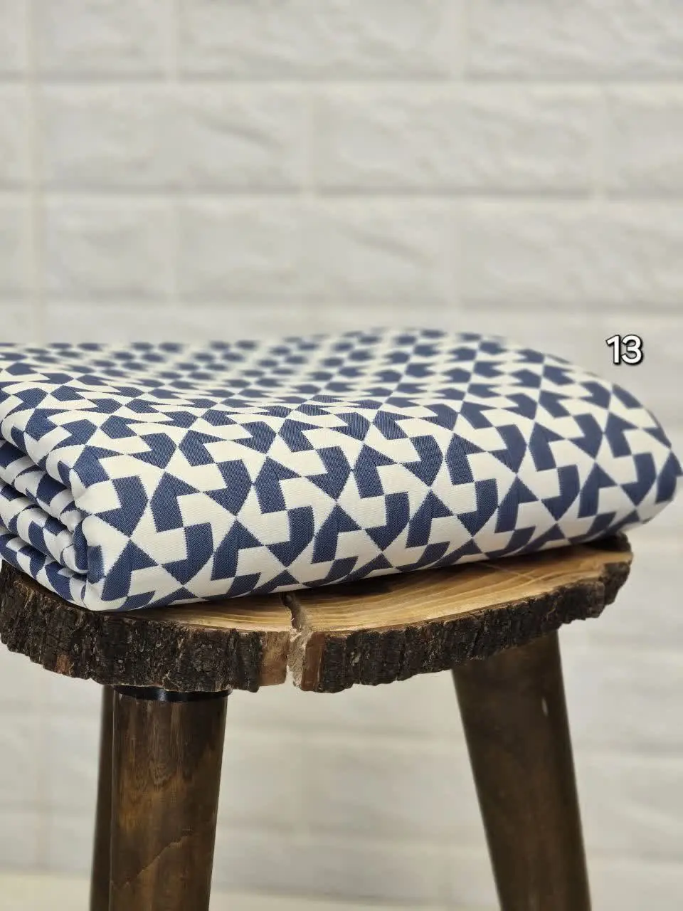 یک متروهفتاد سانتی مترهس
