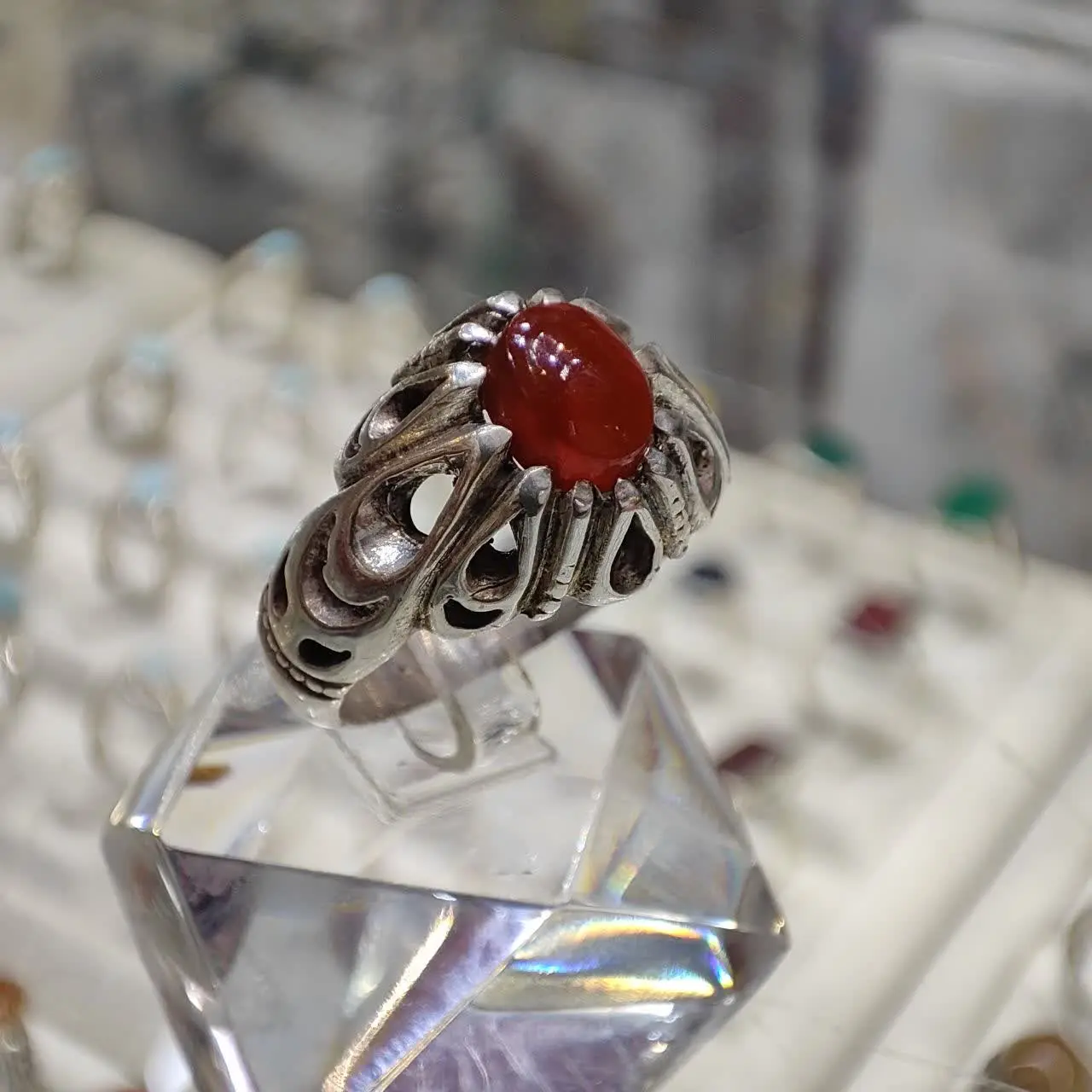 انگشتر عقیق یمنی سرخ 💍😍
