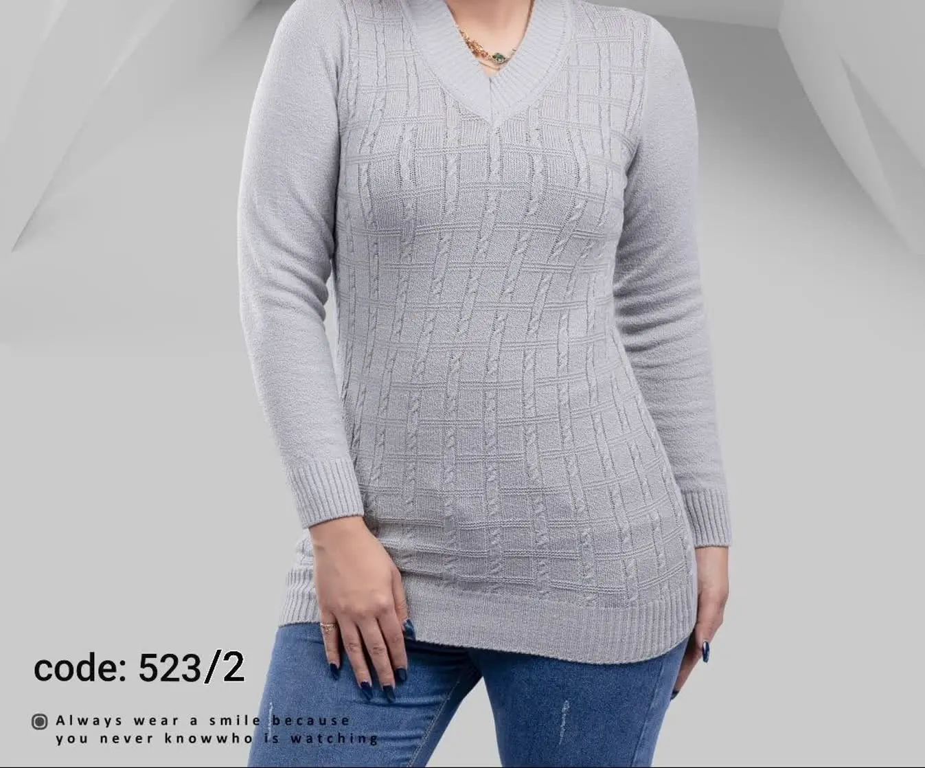 کد:۵۲۳ یقه گرد
