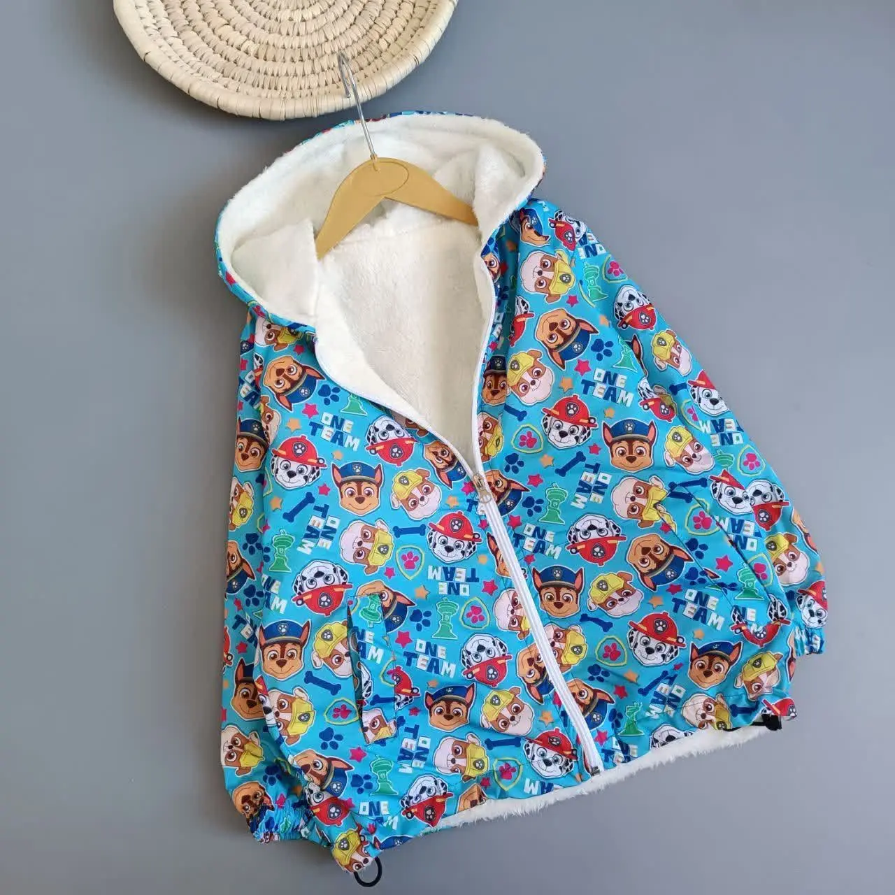 ترند و اقت. صادی