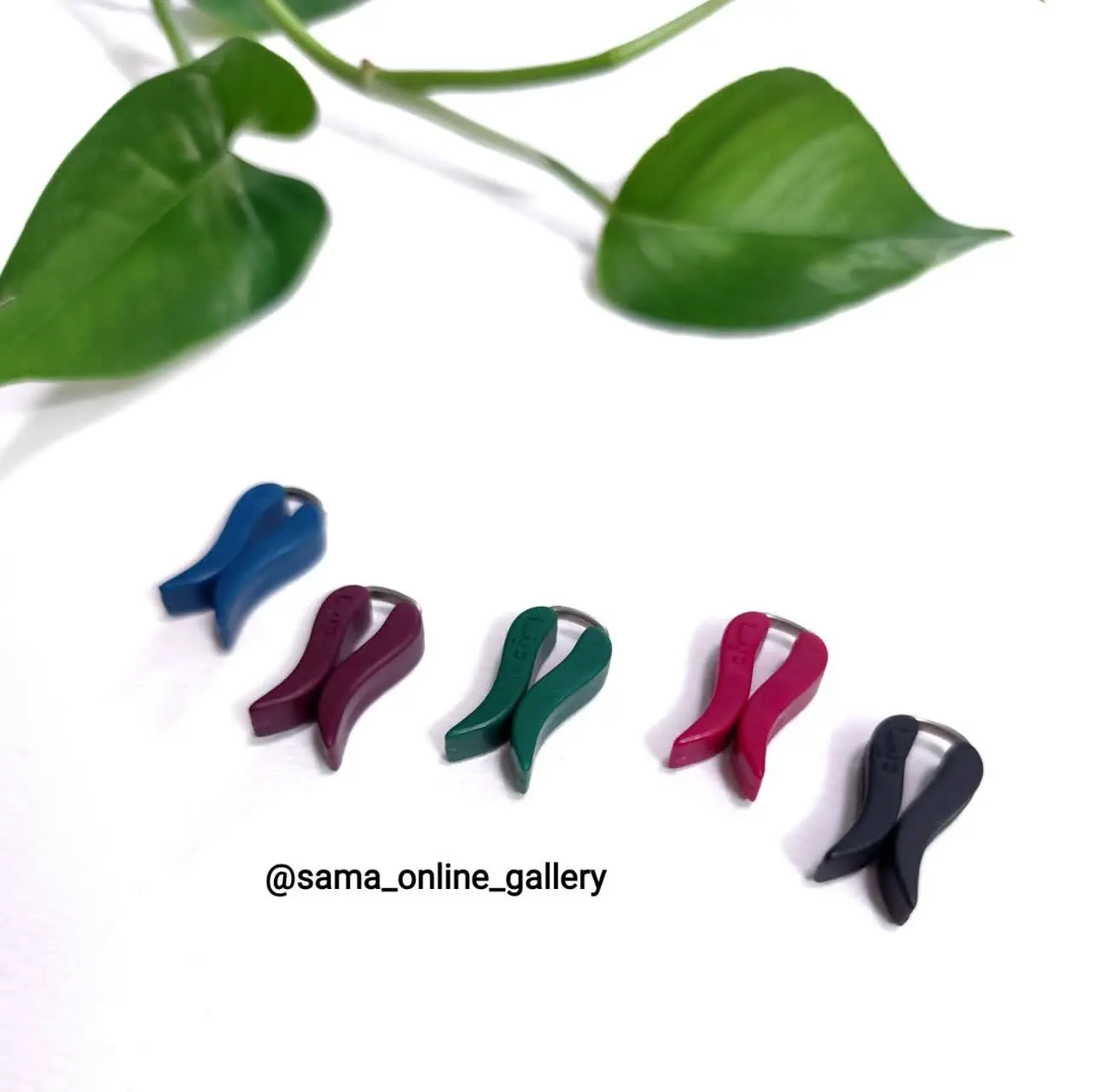 اما گیره روسری جدید لاله