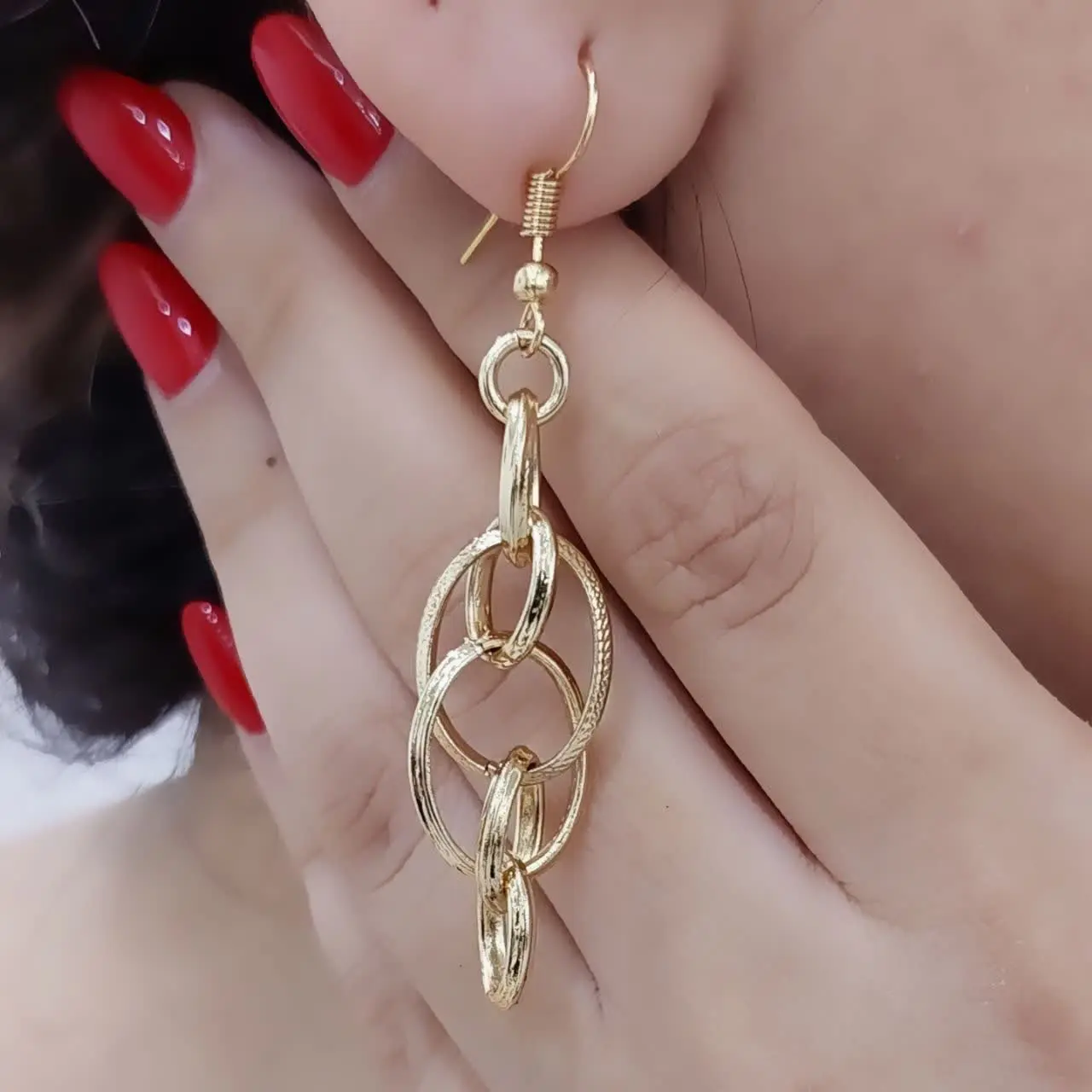 ✨⚜طلای واقعی همینه وقتی دنبال گوشواره‌ی کپ طلایی 😍🤩
