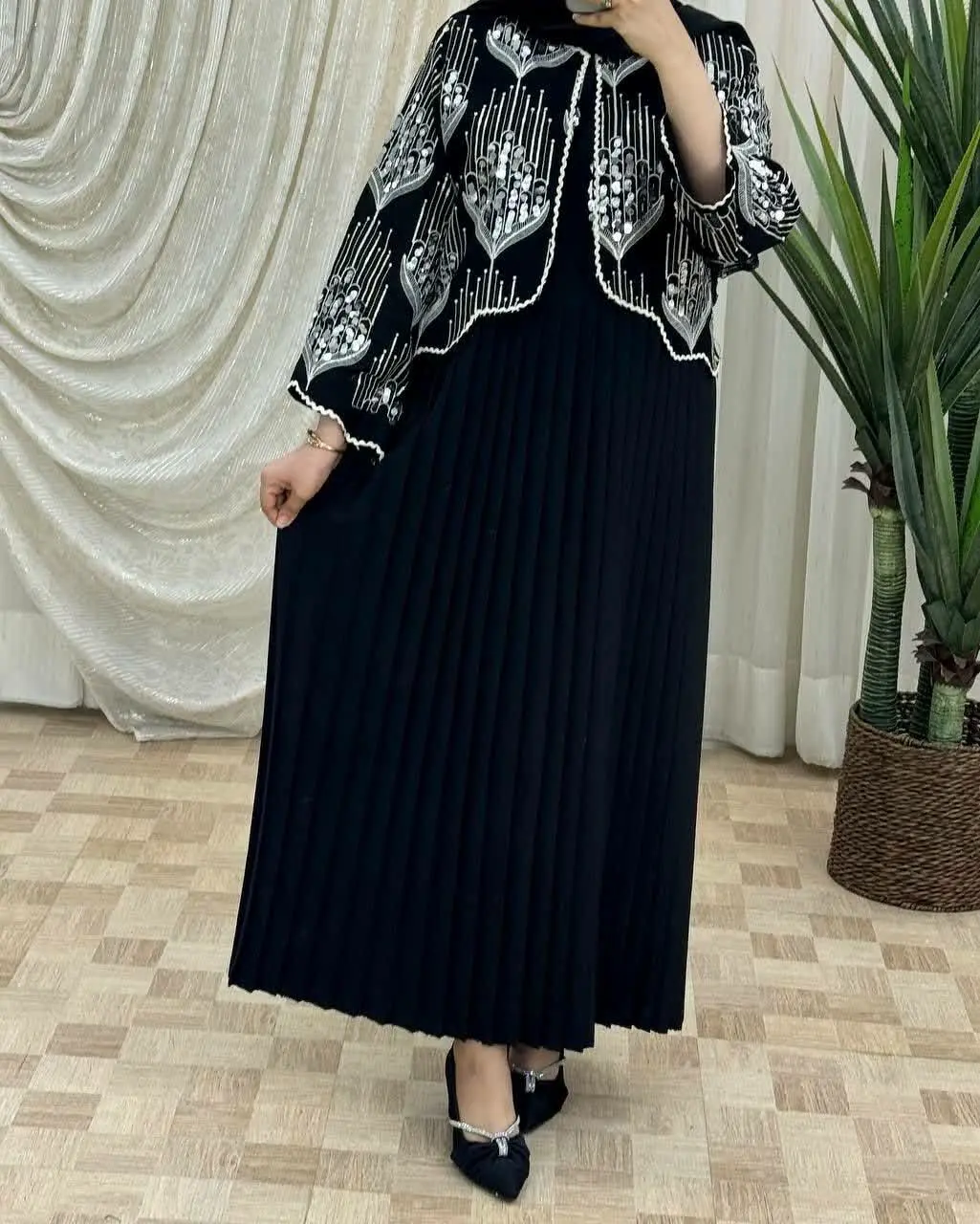 دوتیکه کت و سارافون پلیسه آناهل
