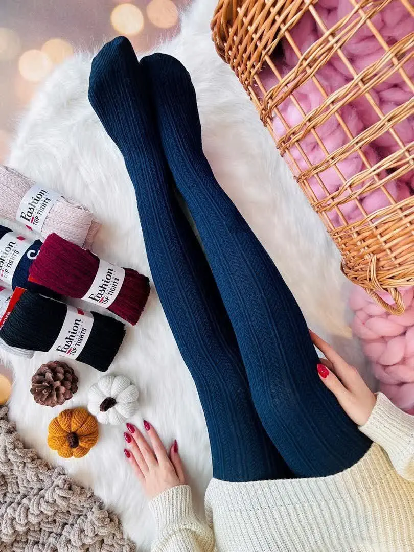 فصل عاشقی و جوراب شلواری ها...