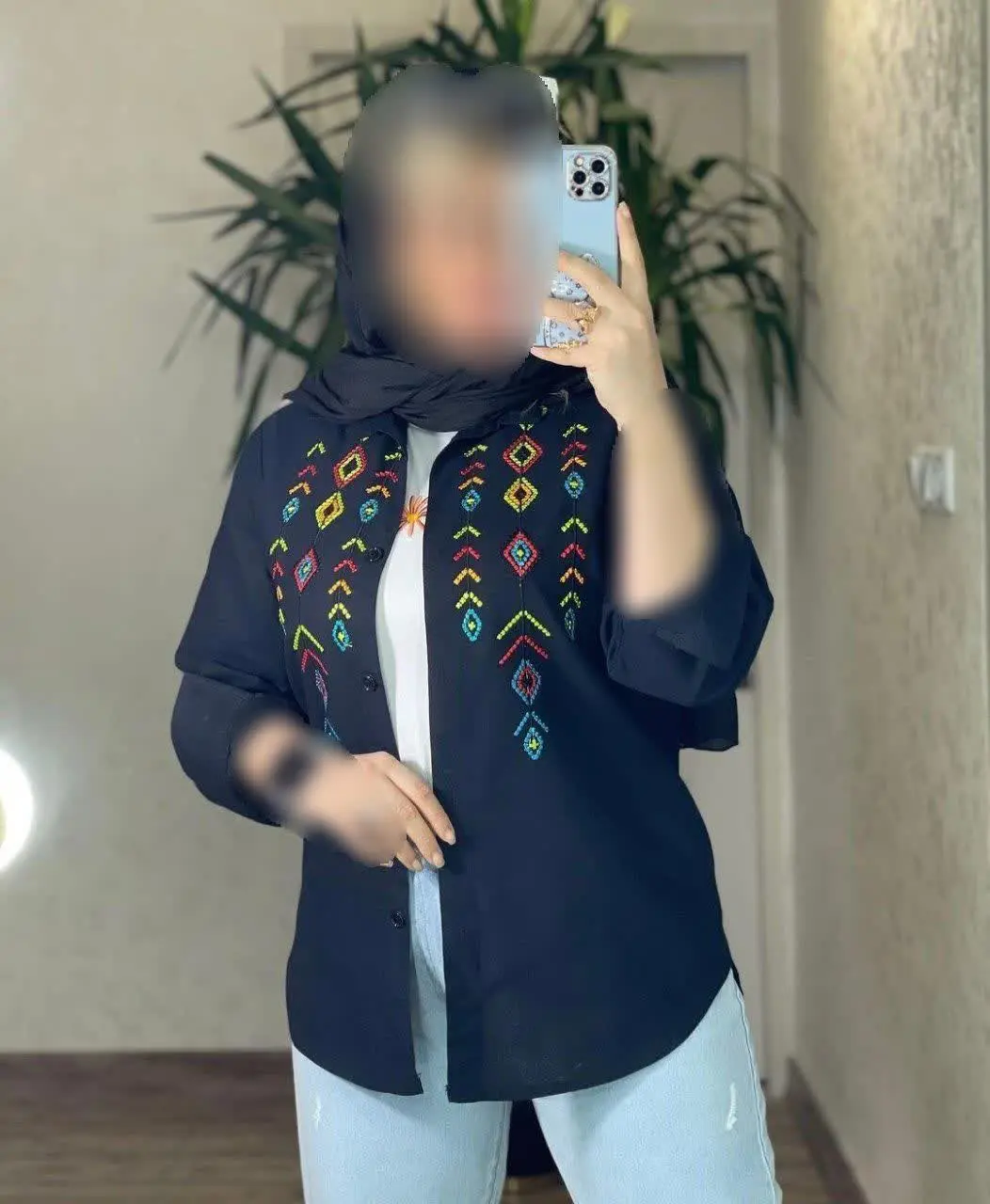 نام: شومیز مانتویی گلدوزی ۱۰۵۷
