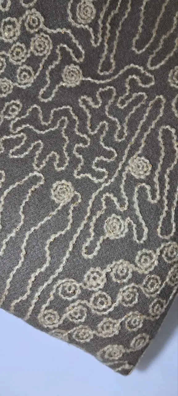 پارچه پشمی کار شده