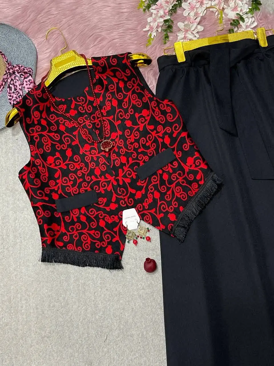 🍁نام: ست جلیقه +دامن نارگل😍
