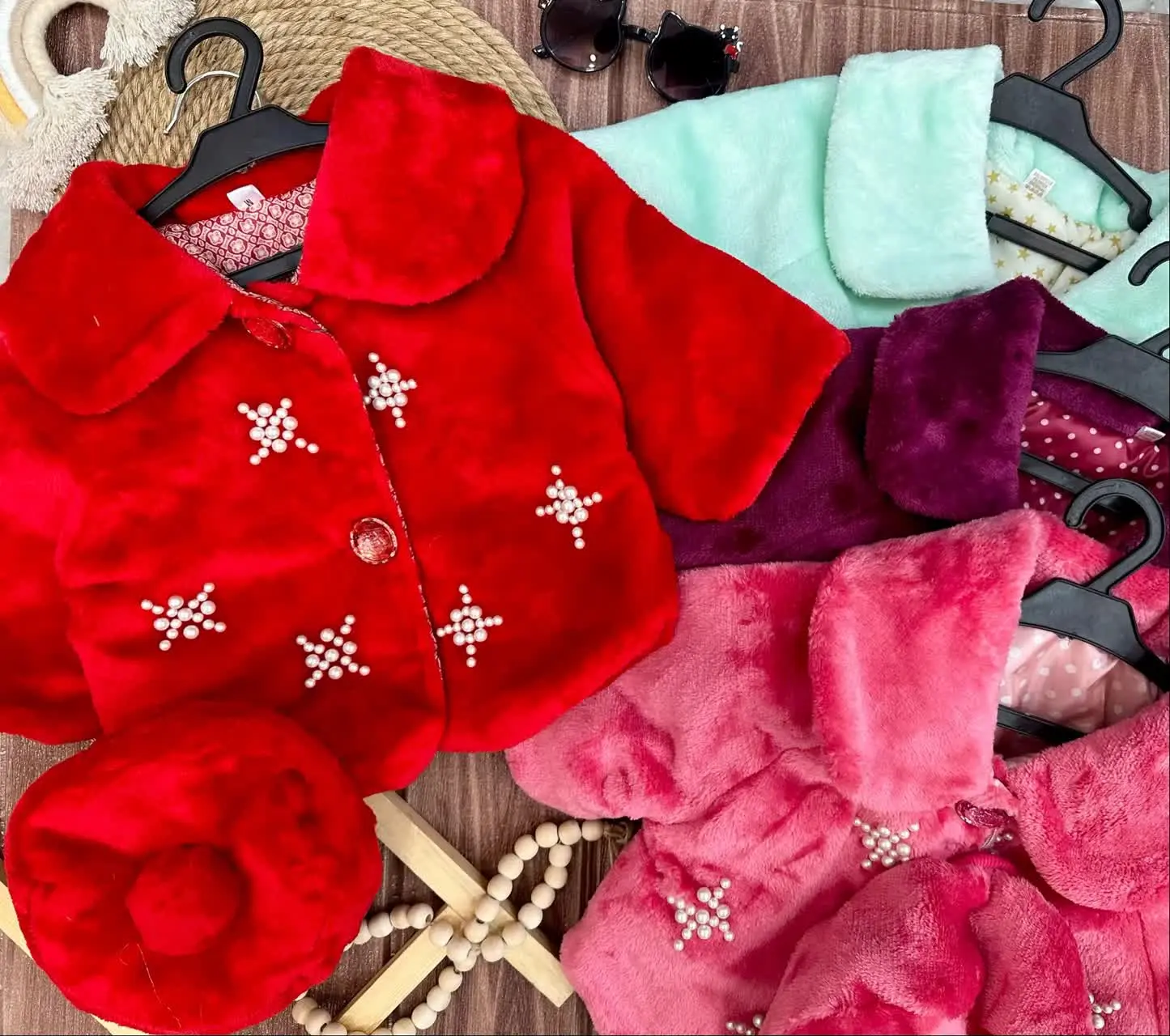 👫شنل دخترانه پولیشی نگین دوزی کلاه دار✅
