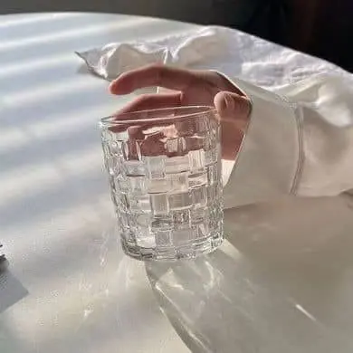 لیوان و نیم لیوان طرح نخل
