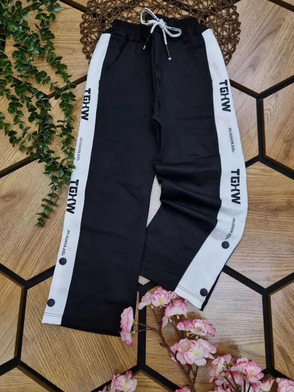 🇮🇷🧥🧶👗👚🌠🌹🔥
