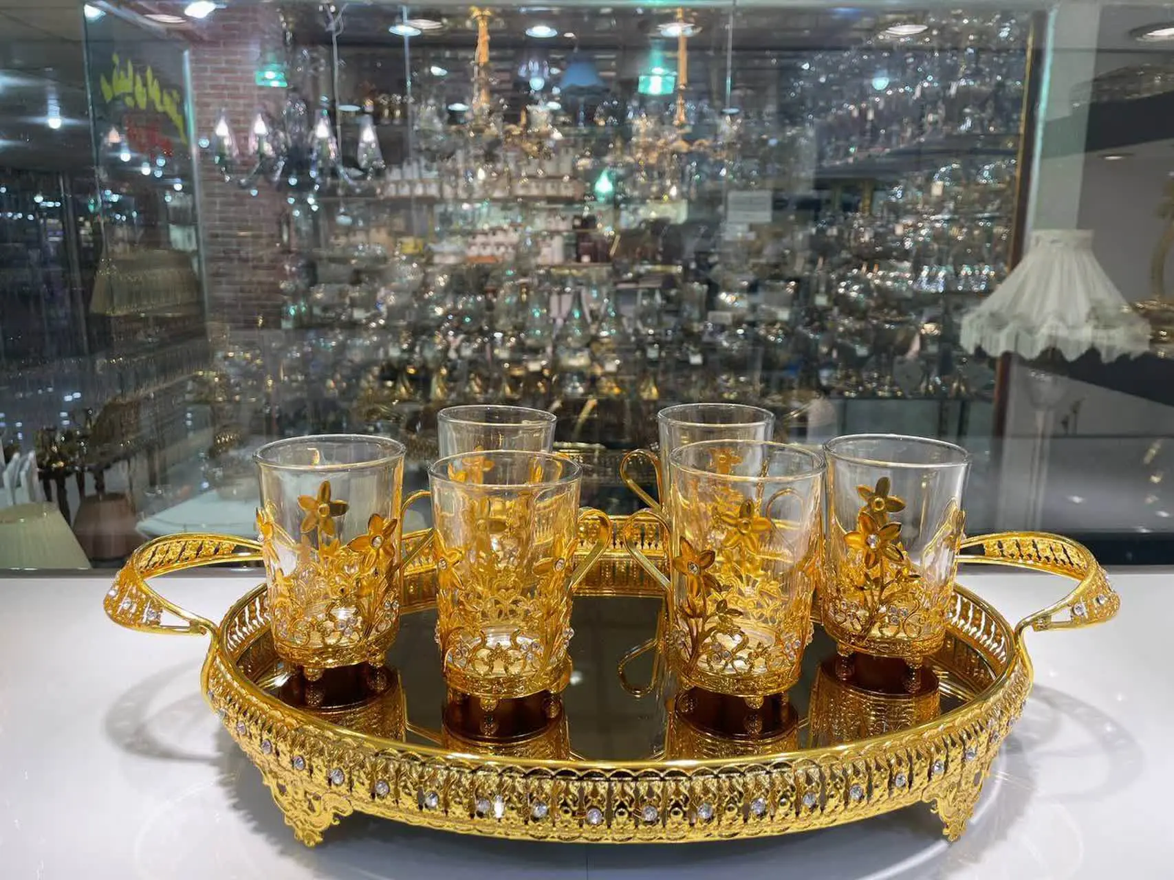 سینی طلایی 
