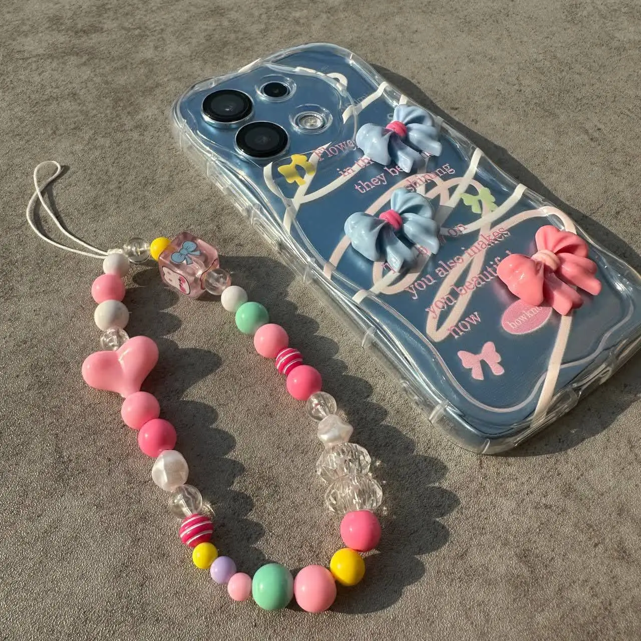 📱مدل قاب: قاب موجی عروسکی شفاف آویزدار مخصوص انواع #سامسونگ #شیائومی و #آیفون 
