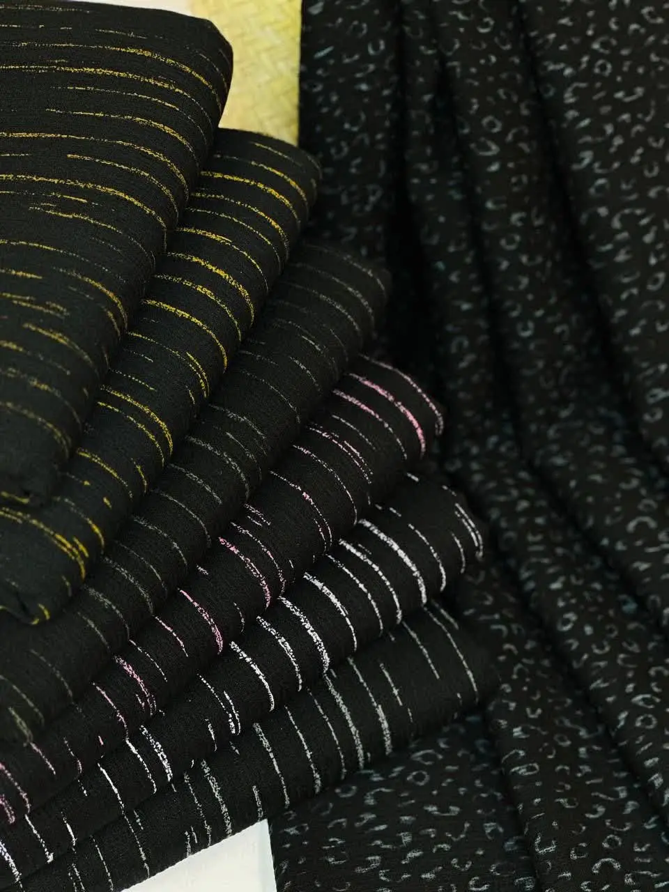 ❣مشخصات: کرپ دبل طرحدار درجه ۱
