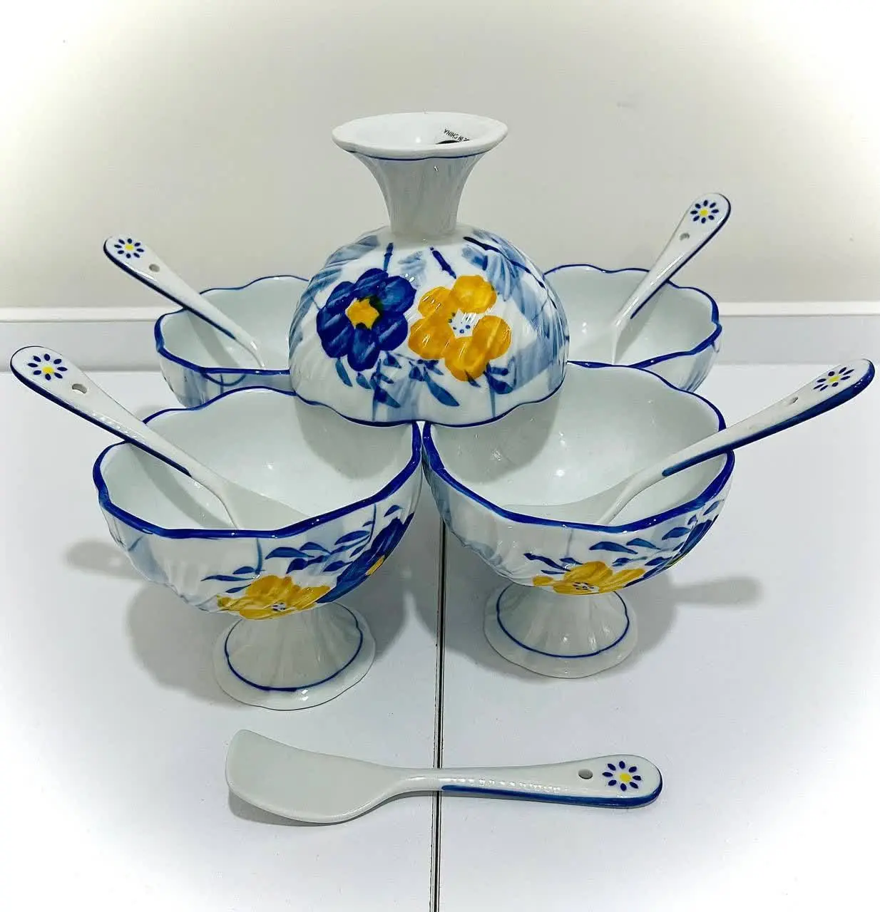 *بستنی خوری گل پنبه‌ای مدل پیچی قیمت ۵۶۰هزار 
