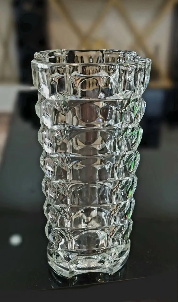 گلدان چهارگوش
