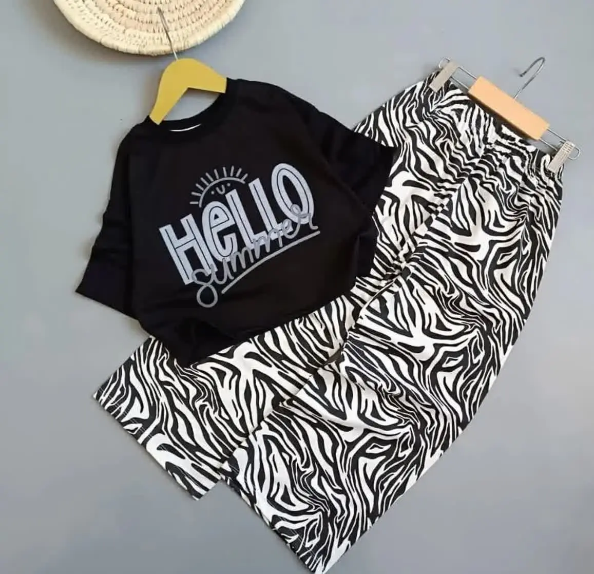 ست کراپ شلوار راه راه با کی...