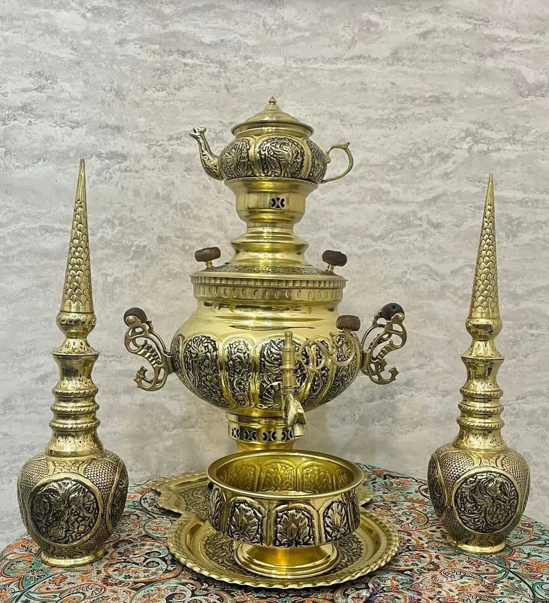 سماور ۶لیتری برنجی برنز قلم استاد رنگ ثابت
