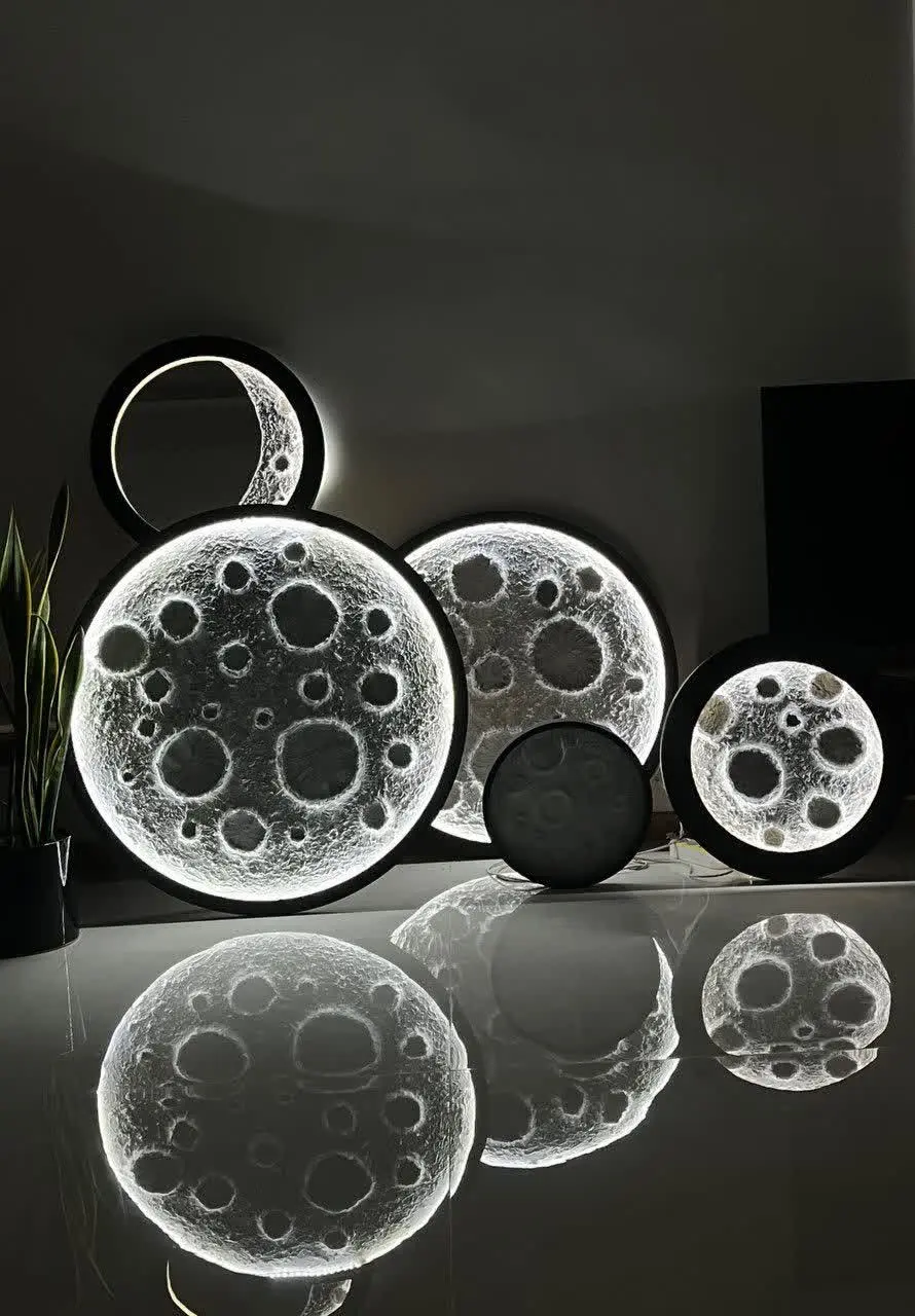 🌙تابلوی چراغ دار طرح ماه برجسته🌙
