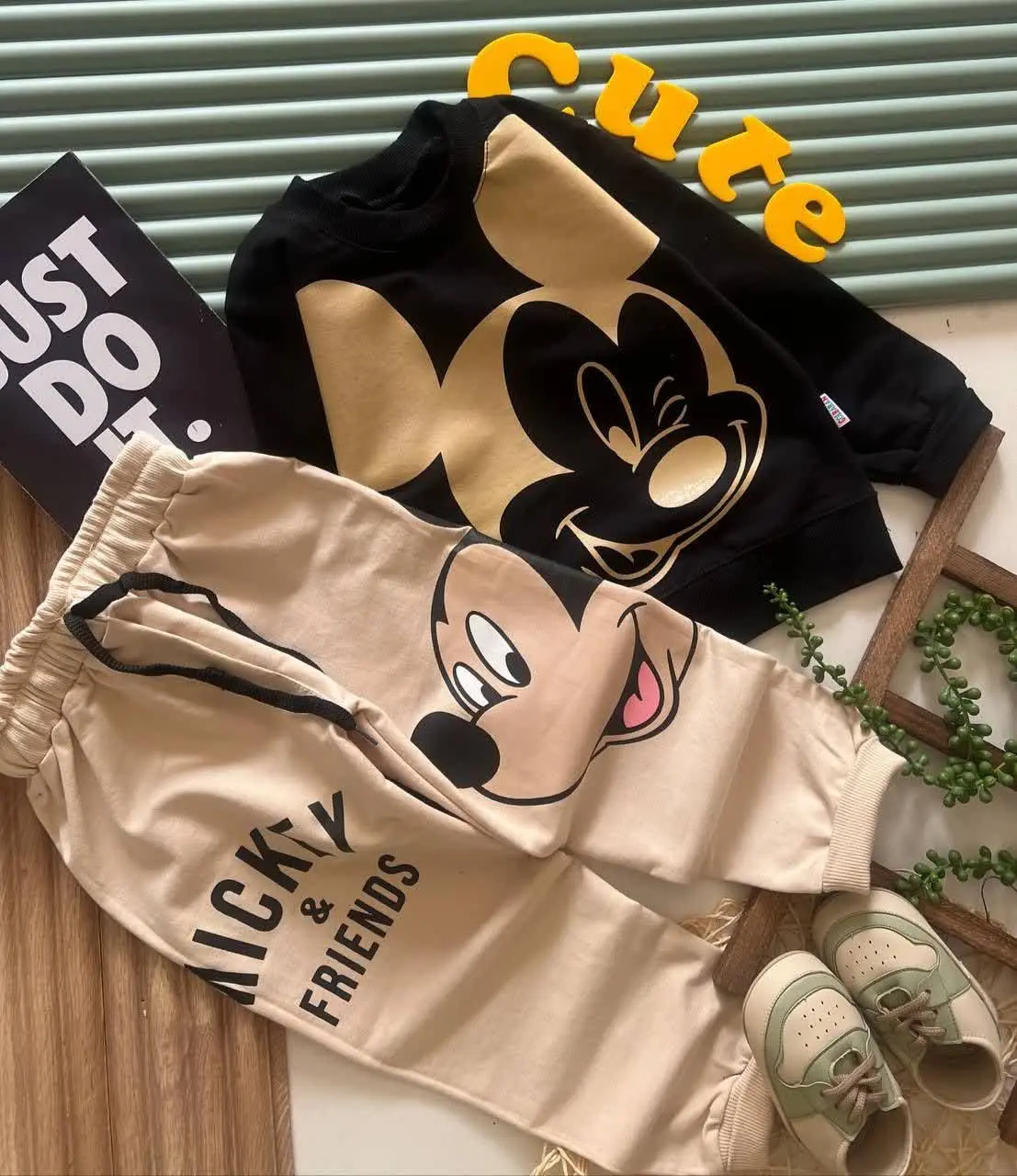 اگه میخای یک ست شیک وخفن واسپرت بخری این بهترین گزینه است ☺️☺️
