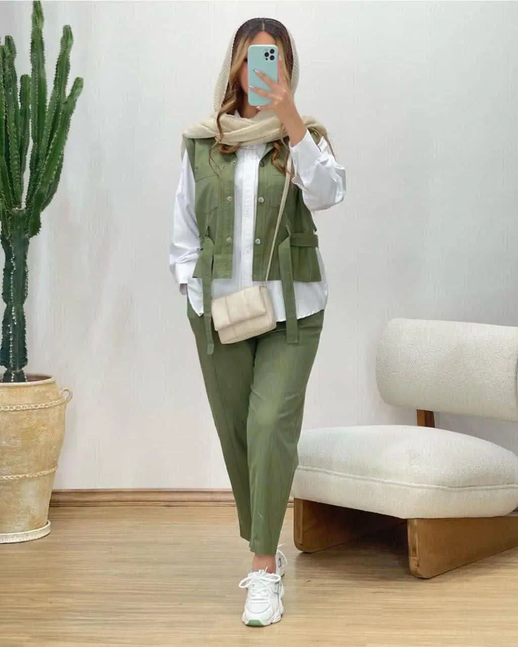 👚 نام: مدل النا
