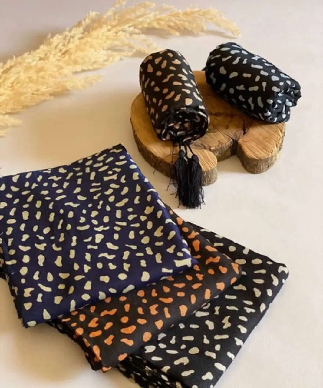 شال نخی سنگی
