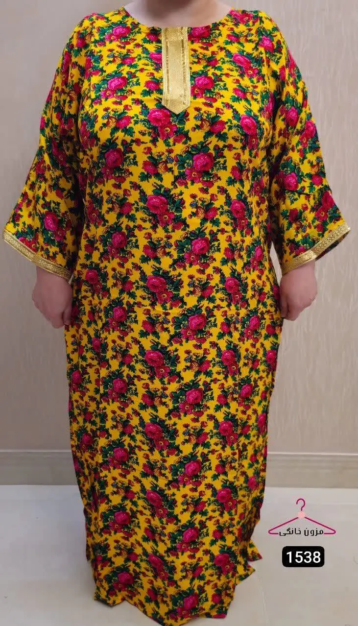 به دلیل مدلش تو تن سایزکوچیک و بزرگ هردو خوشگله😍 با بند میشه تنظیم سایز کرد 
