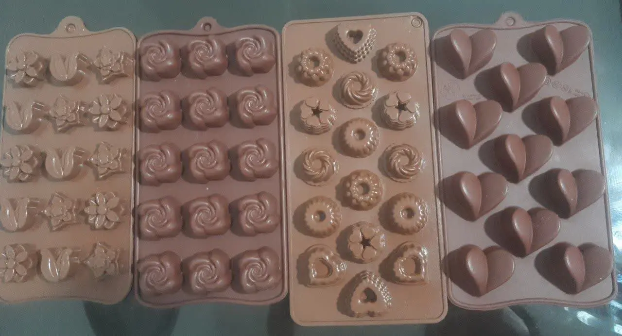 قالب سیلیکونی شکلات و پاستیل و …. 
