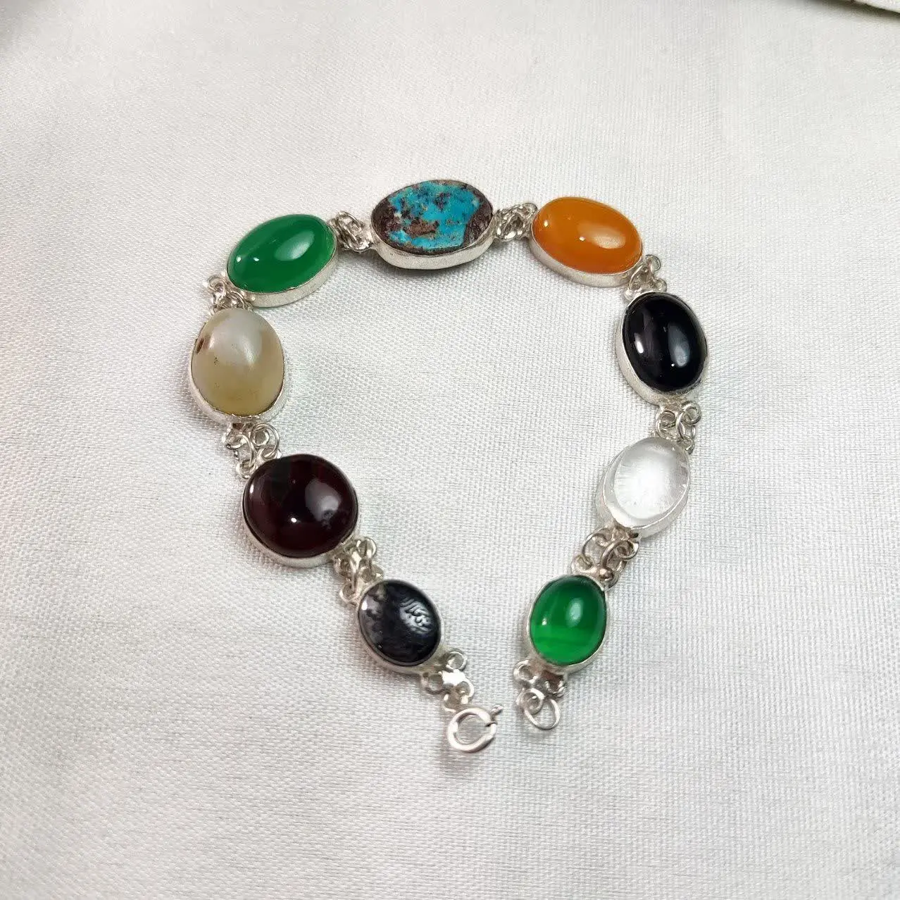 دستبند نقره زنانه ۹ نگینه 😍💐
