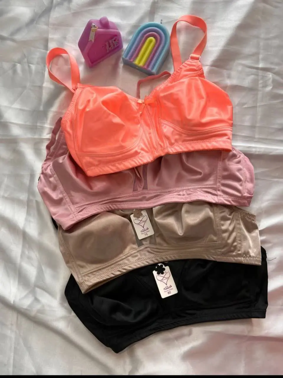 سوتین پرلون پرسی بدون فنر 
