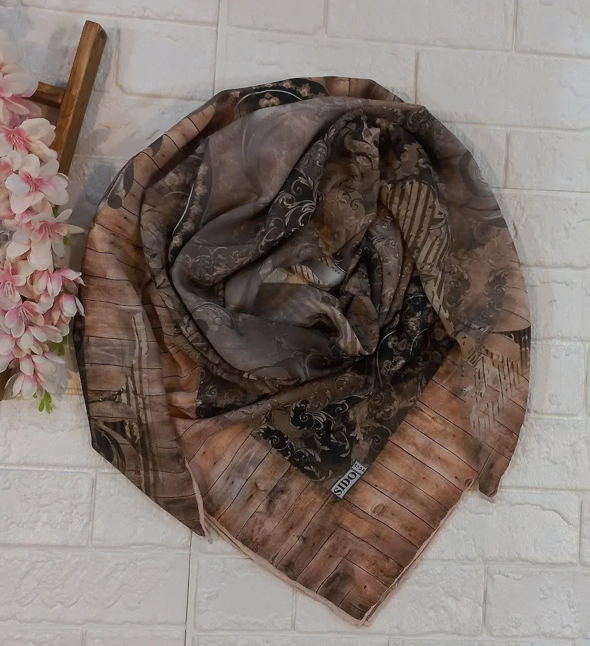 ‏کد ۶۸۴/۶۷۹۸ (۱۵۵gr) 
