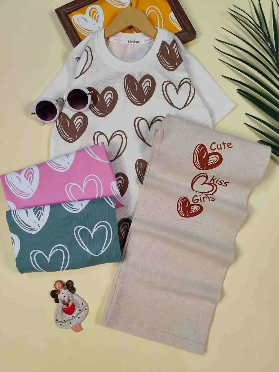 تیشرت شلوار قلب kiss
