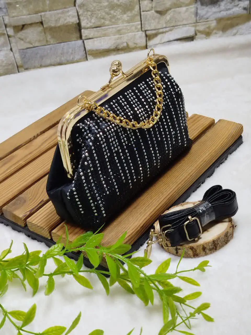 ✅ مجلسی نگین دار 
