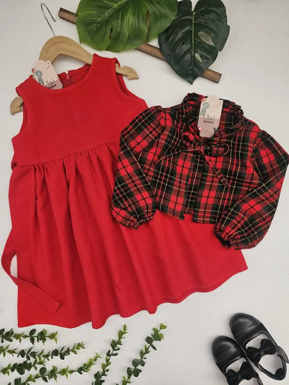 کت و سارافون تینا
