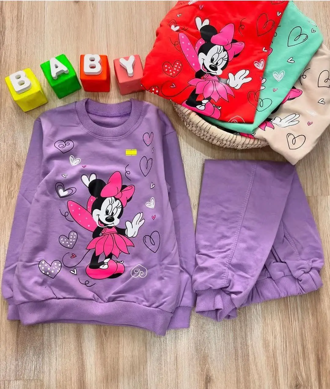 👚نام: بلوز شلوار میکی کد ۳۸۳۳
