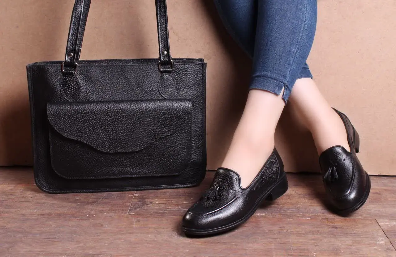 کالج ۸۹ رنگ مشکی شارژ شد
