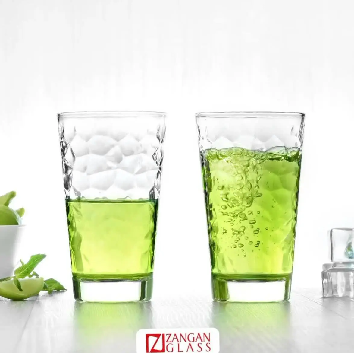 لیوان اکوا اوین
