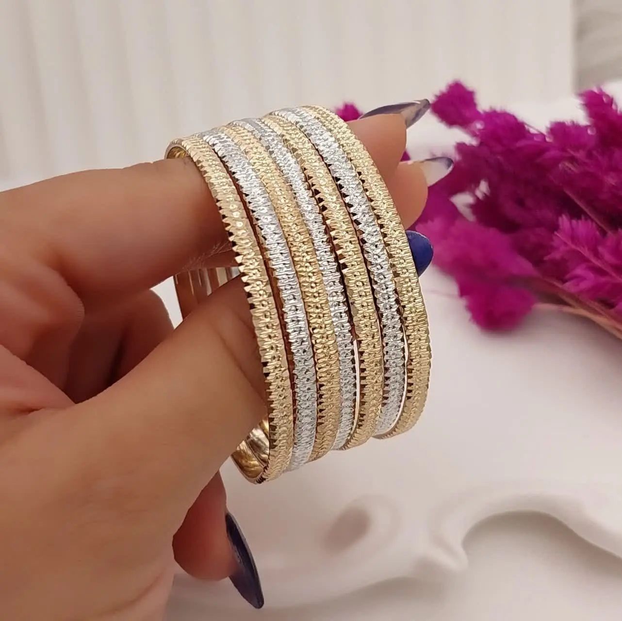 #النگو ۳میل طلا‌روس دورنگ جدید😍
