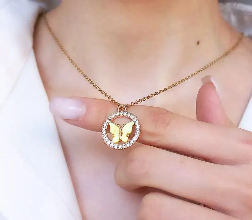 - گردنبند پروانه