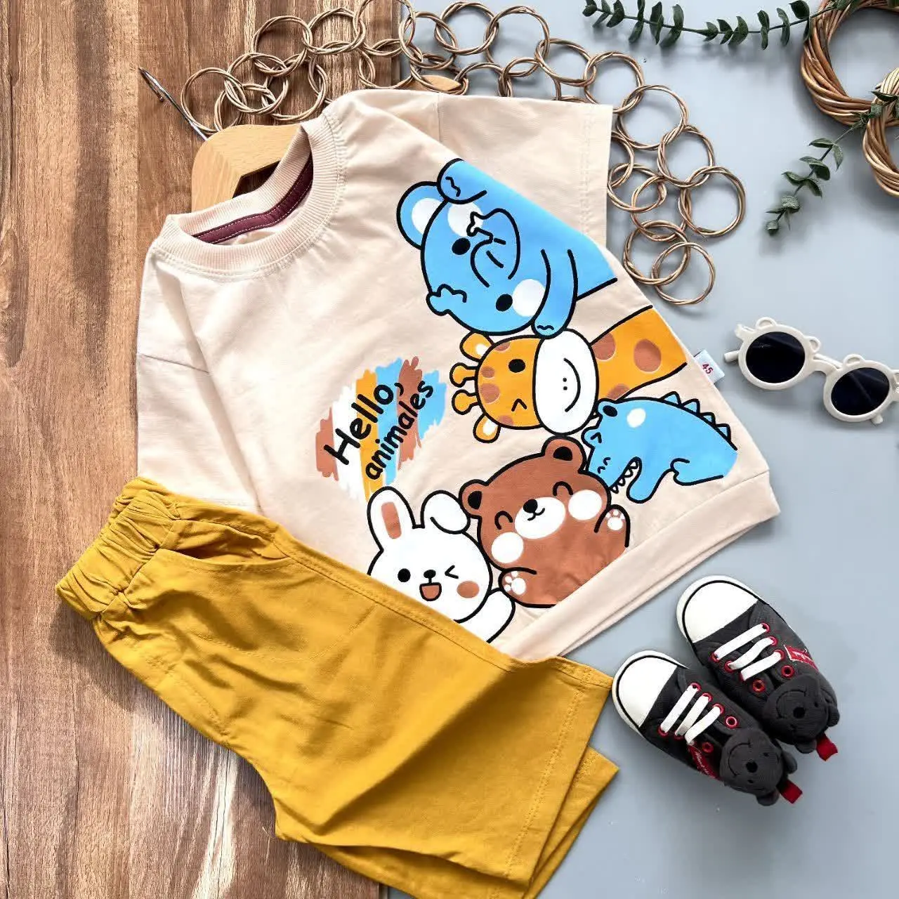 خیلی قنده مگه نه؟؟ 😍🥰
