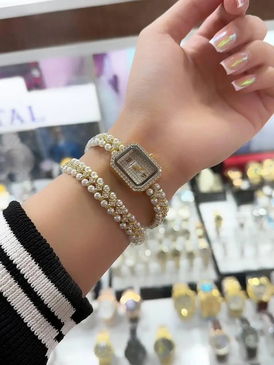 #ساعت پرفروش دولاین مرواریدی
