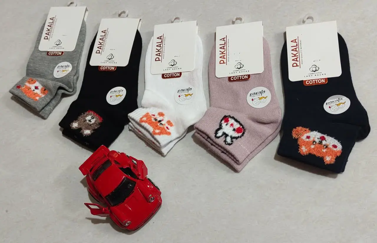 این ننه نقلی‌ها رو نگاه آخه 😢
