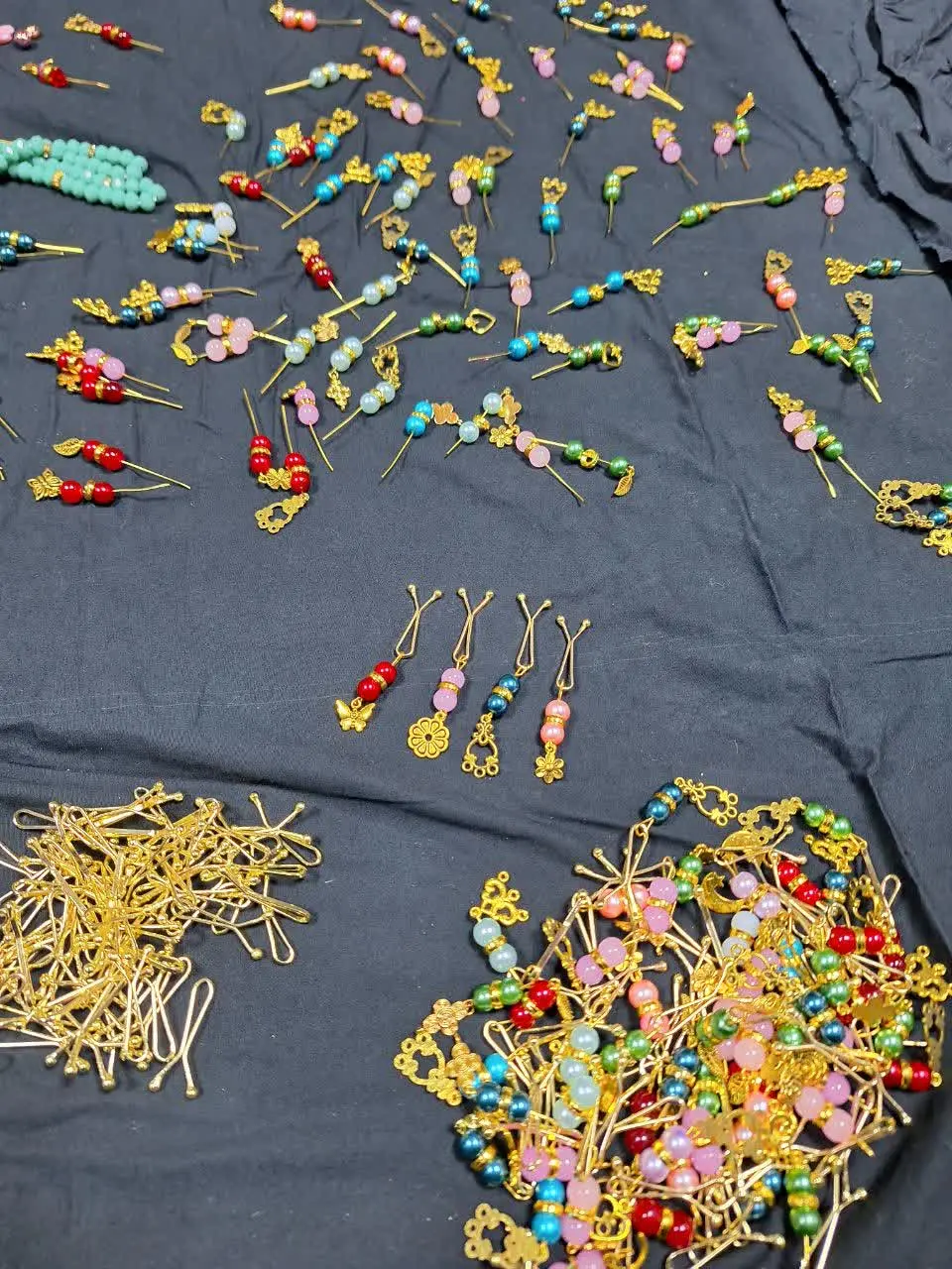 درحال آماده سازی سفارشات عمده‌ی شما عزیزان🙏🌸
