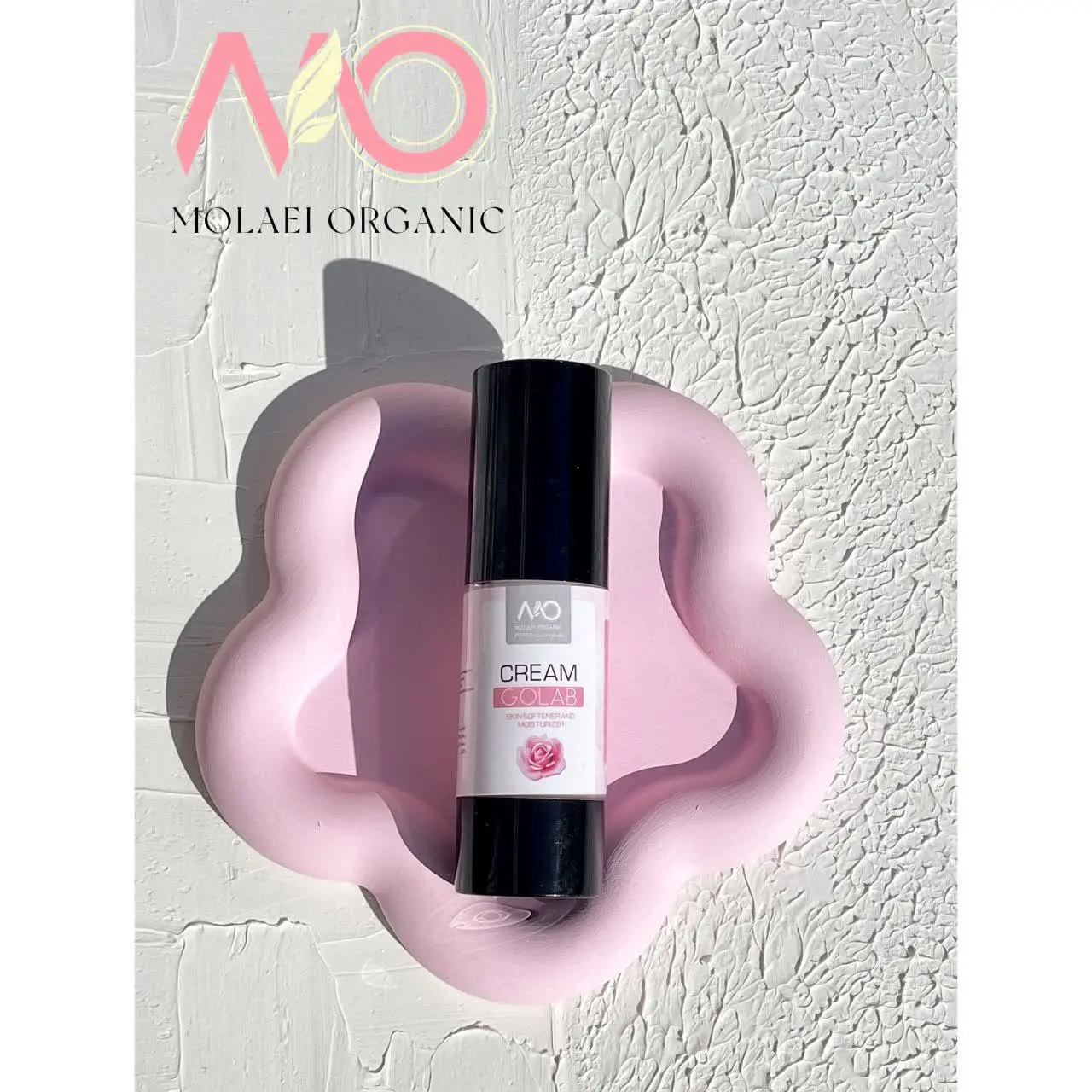 . کرم مرطوب کننده گلاب 🥰
