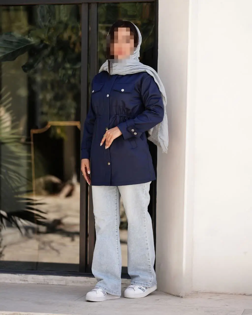 میدونم که الان ی مدل مانتویی لازم دارید هم شیک باشه هم کاربردی، برا دانشگاه و محل کار هم مناسب باشه. پس این مدلمونو از دست ندید خیلی عاااااااالیه🎈
