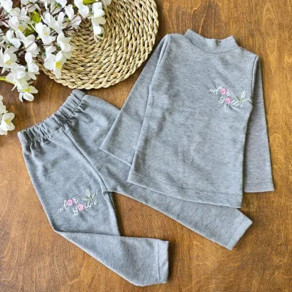 بلوز شلوار گل رز ساده
