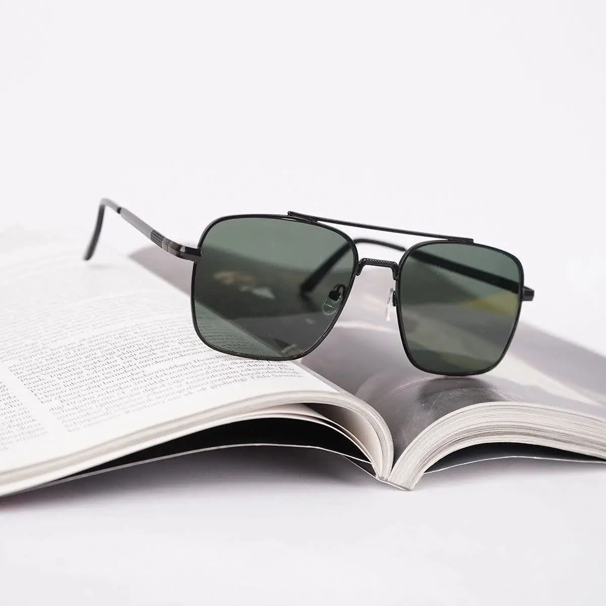 🏆عینک آفتابی شیشه سبز مدل Y۸۰
