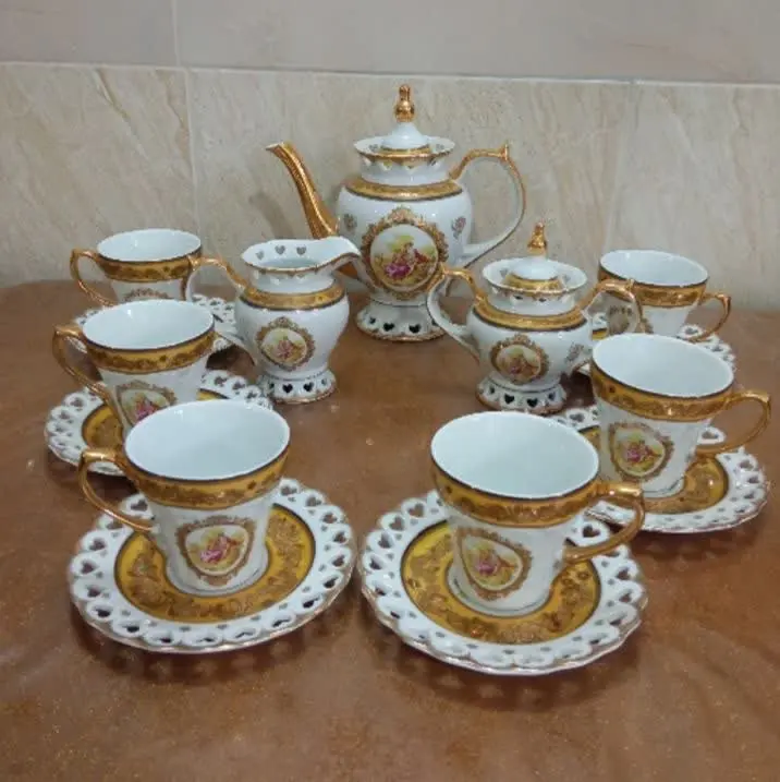 چایخوری دو قلبی لیی
