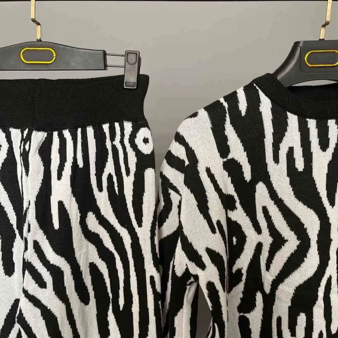 تو خونه آراسته باشی و با ست...